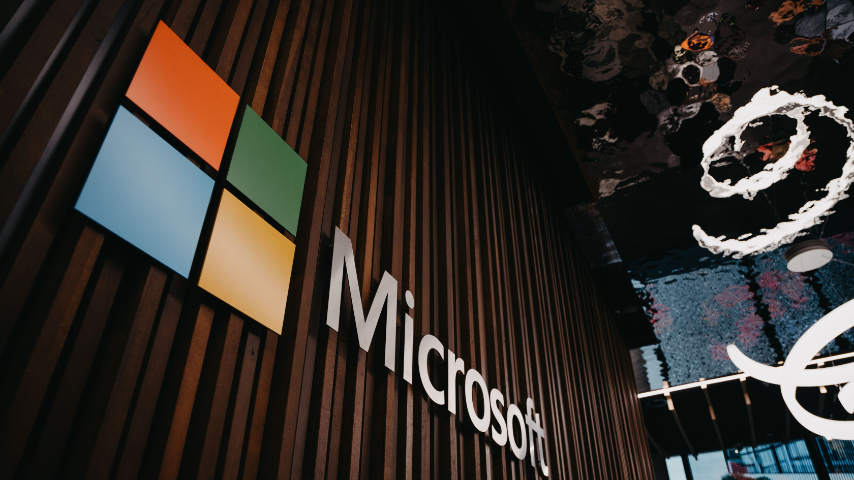 Старі Windows втратять доступ до Windows Update у 2027 році