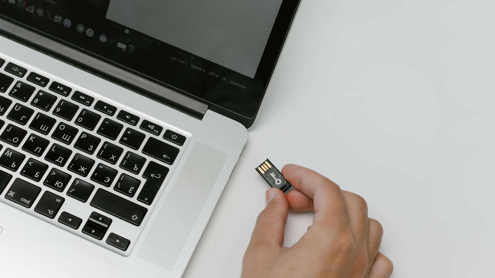 Як зашифрувати флешку чи зовнішній диск у Windows і macOS