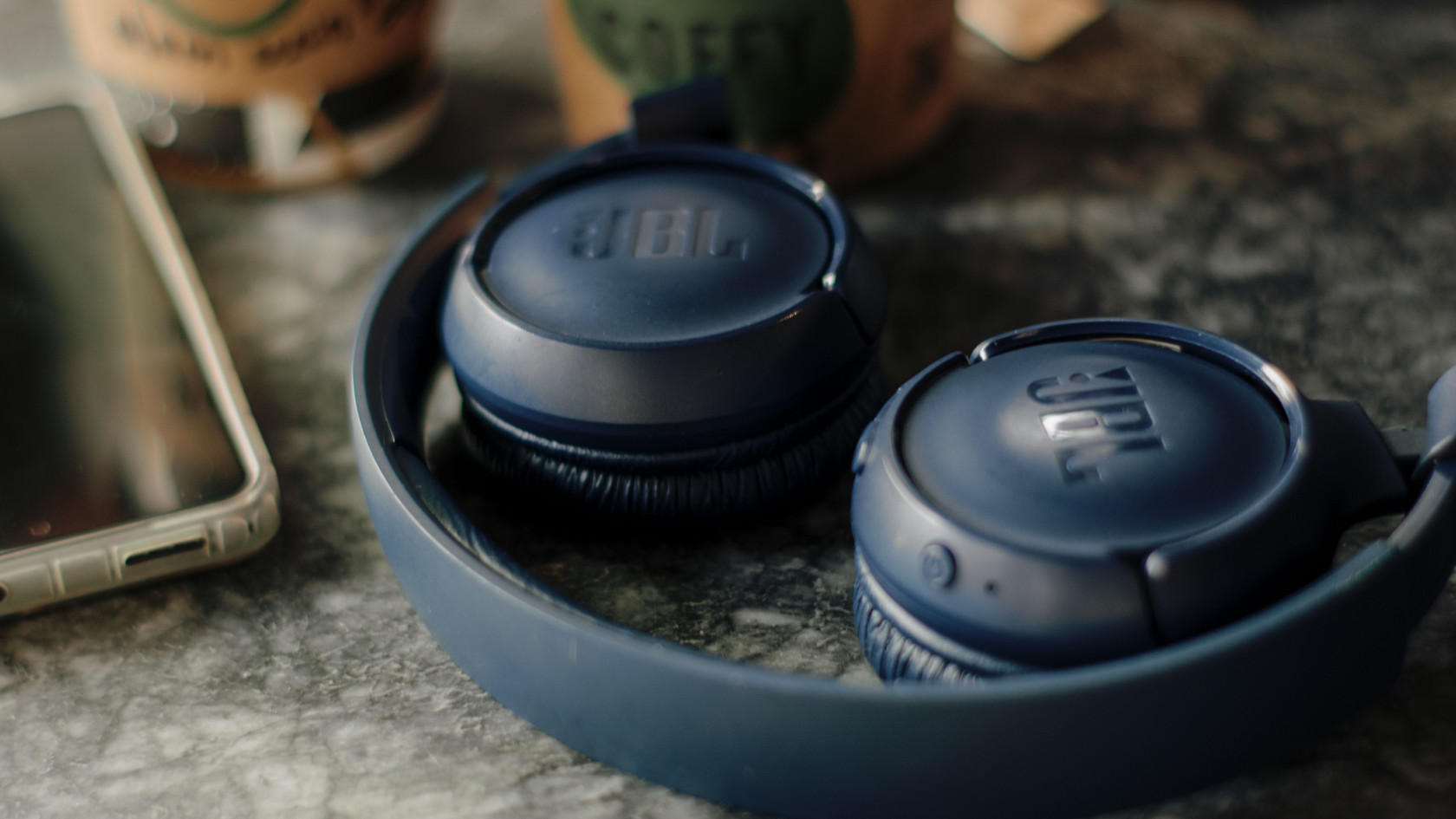 Чому дорогі Bluetooth-навушники звучать пласко і як це ... Image 1